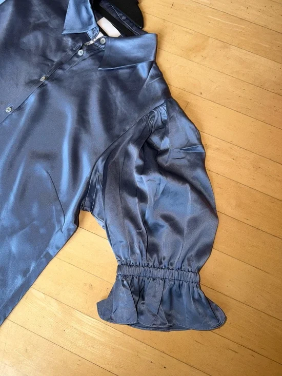 Cinq a Sept Smoke Blue Fiona silk shirt, M, CB2605 - Picture 5 of 7